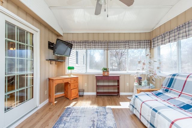 5 Cedar Grove Ave, Tyngsborough, MA 01879