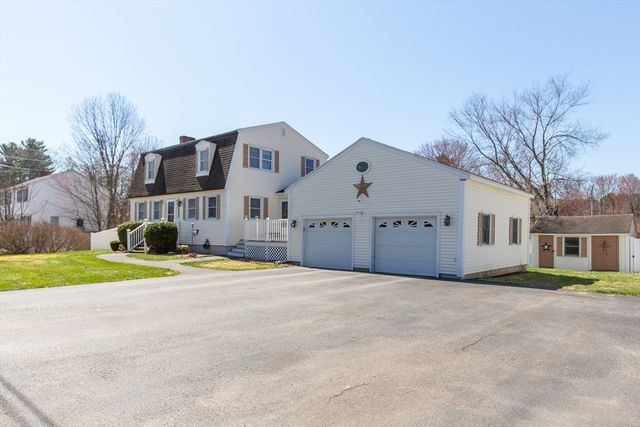 5 Cedar Grove Ave, Tyngsborough, MA 01879