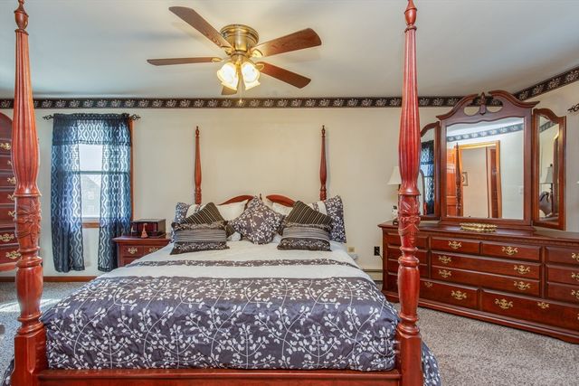 5 Cedar Grove Ave, Tyngsborough, MA 01879