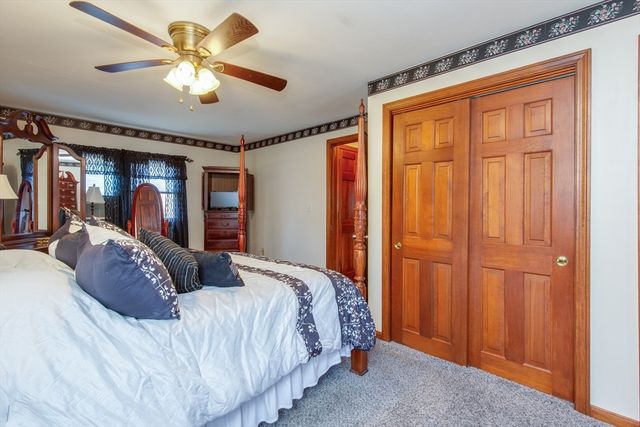 5 Cedar Grove Ave, Tyngsborough, MA 01879