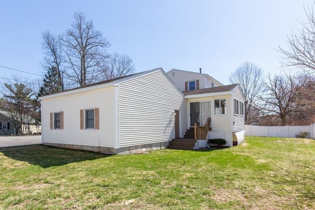 5 Cedar Grove Ave, Tyngsborough, MA 01879