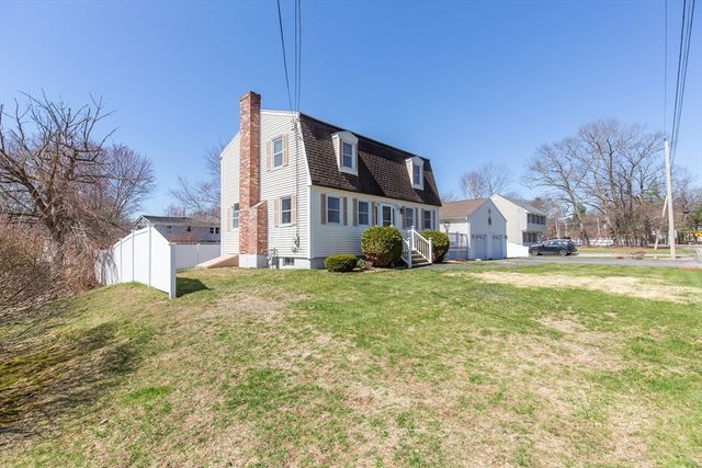 5 Cedar Grove Ave, Tyngsborough, MA 01879