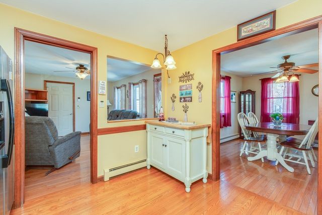 5 Cedar Grove Ave, Tyngsborough, MA 01879