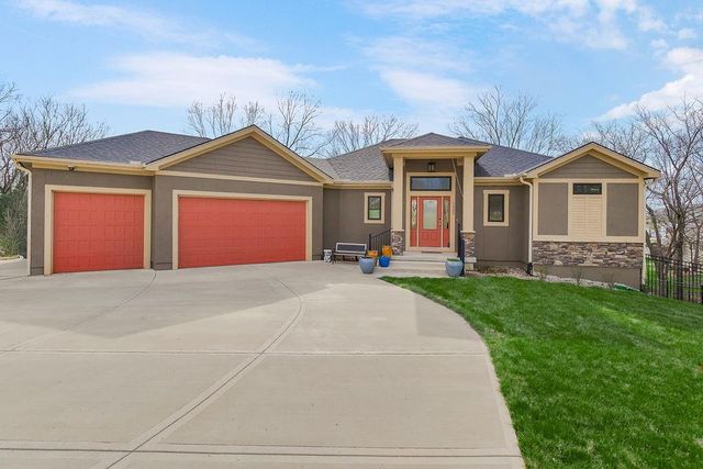 1009 N Independence Street, Pleasant Hill, MO 64080