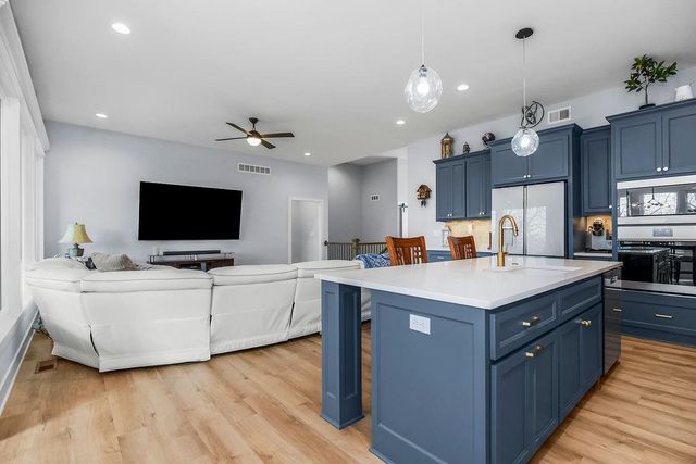 1009 N Independence Street, Pleasant Hill, MO 64080