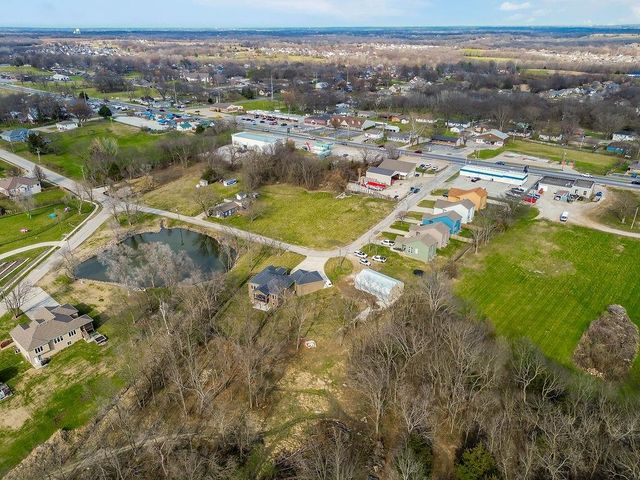 1009 N Independence Street, Pleasant Hill, MO 64080