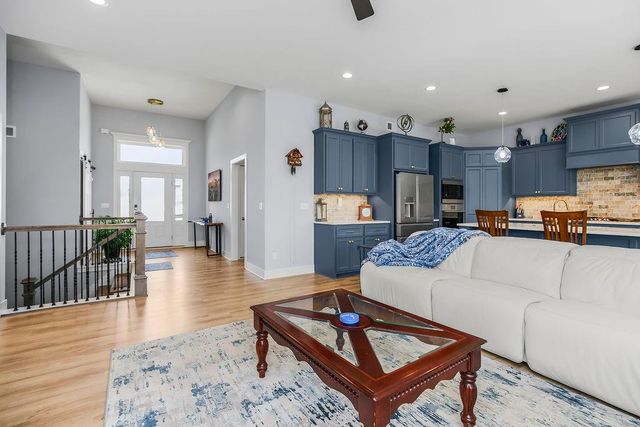 1009 N Independence Street, Pleasant Hill, MO 64080