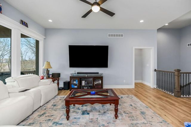 1009 N Independence Street, Pleasant Hill, MO 64080