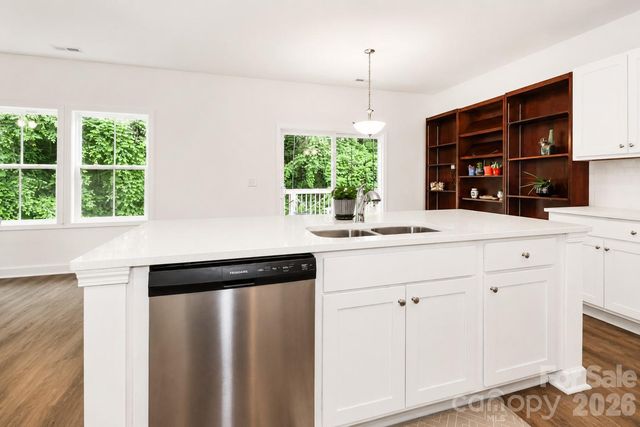 487 Kacys Way Place SE, Concord, NC 28025