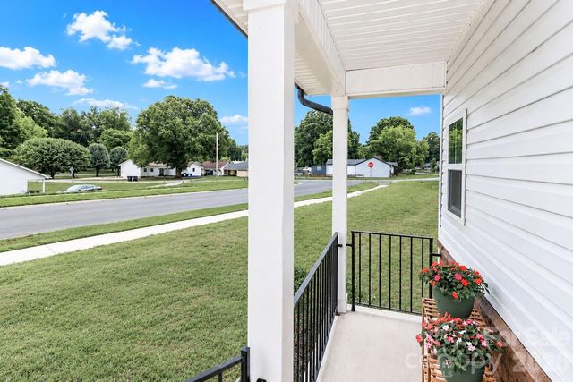 487 Kacys Way Place SE, Concord, NC 28025