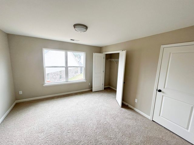 350 CHESNUT RIDGE CV, Oakland, TN 38060