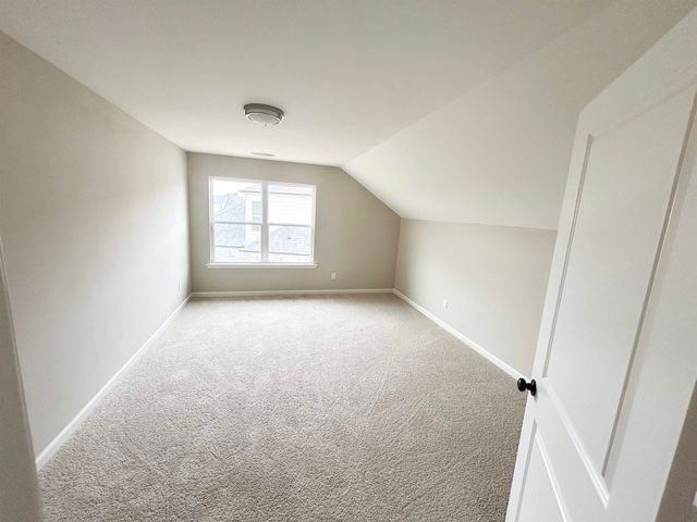 350 CHESNUT RIDGE CV, Oakland, TN 38060