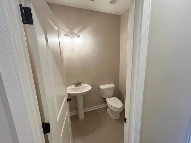 350 CHESNUT RIDGE CV, Oakland, TN 38060