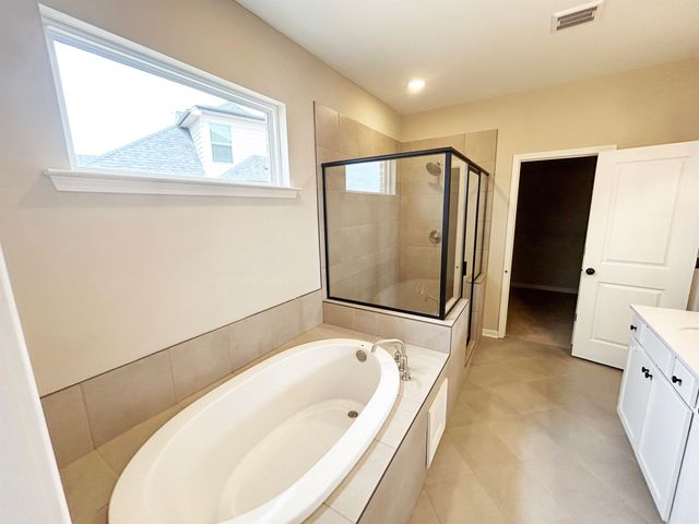350 CHESNUT RIDGE CV, Oakland, TN 38060