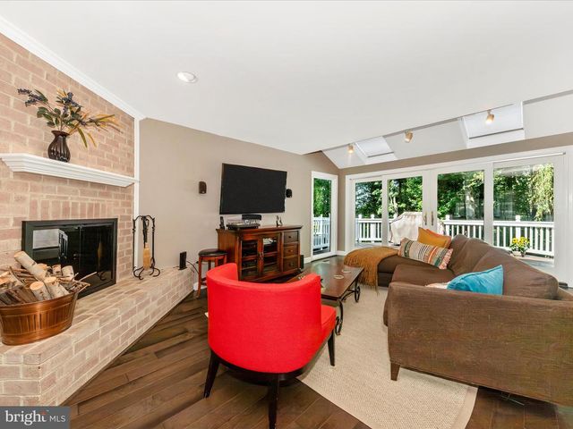 213 MIDSUMMER CIR, Gaithersburg, MD 20878