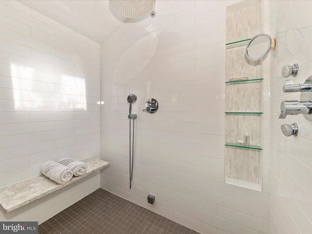 213 MIDSUMMER CIR, Gaithersburg, MD 20878
