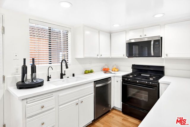 1207 California Avenue, Santa Monica, CA 90403