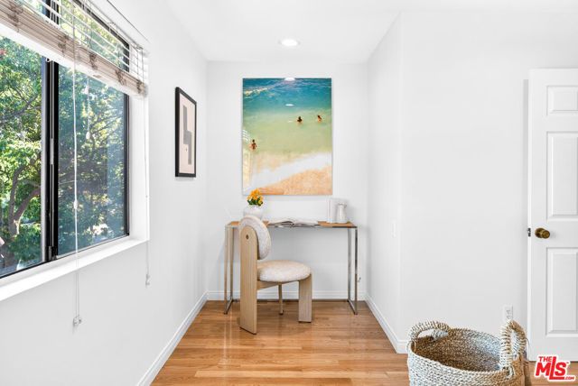 1207 California Avenue, Santa Monica, CA 90403