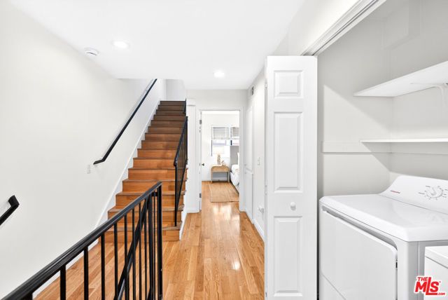 1207 California Avenue, Santa Monica, CA 90403