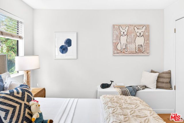 1207 California Avenue, Santa Monica, CA 90403