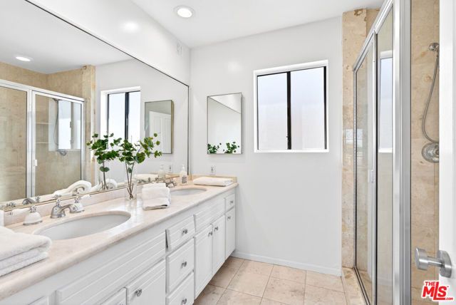 1207 California Avenue, Santa Monica, CA 90403