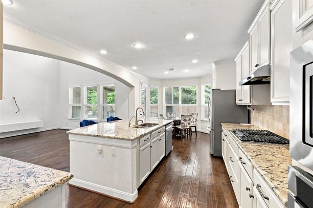 3020 Rocky Canyon Drive, Pearland, TX 77584