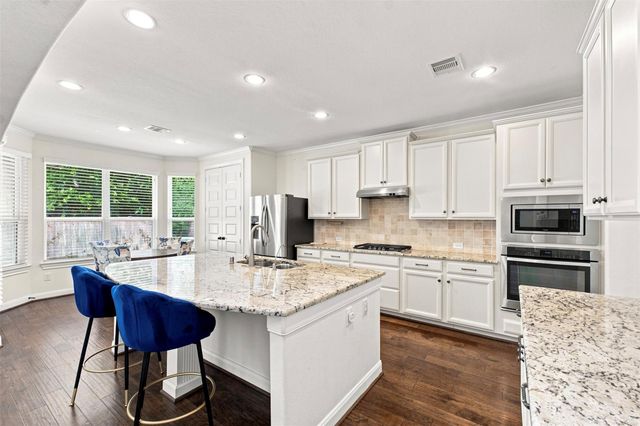 3020 Rocky Canyon Drive, Pearland, TX 77584