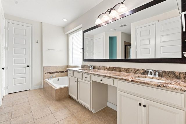 3020 Rocky Canyon Drive, Pearland, TX 77584