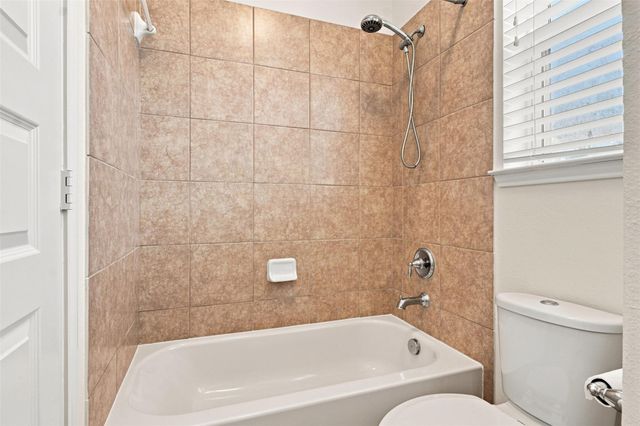 3020 Rocky Canyon Drive, Pearland, TX 77584