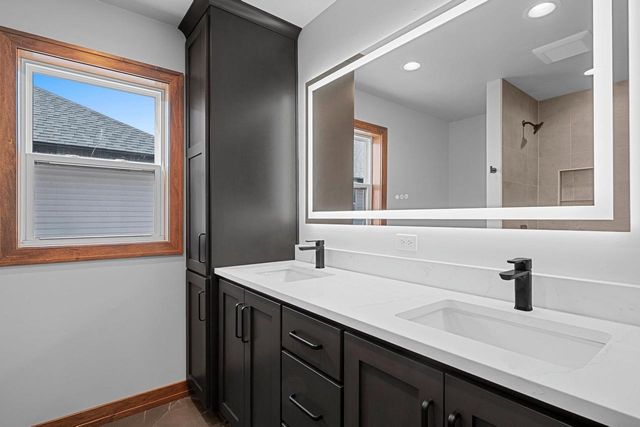 1441 CROSSROADS DRIVE, De Pere, WI 54115
