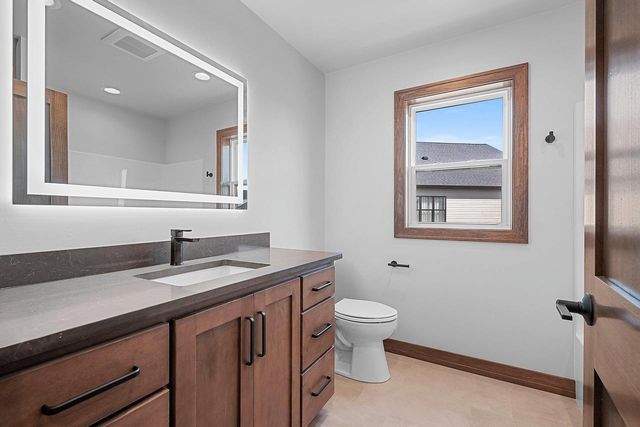 1441 CROSSROADS DRIVE, De Pere, WI 54115