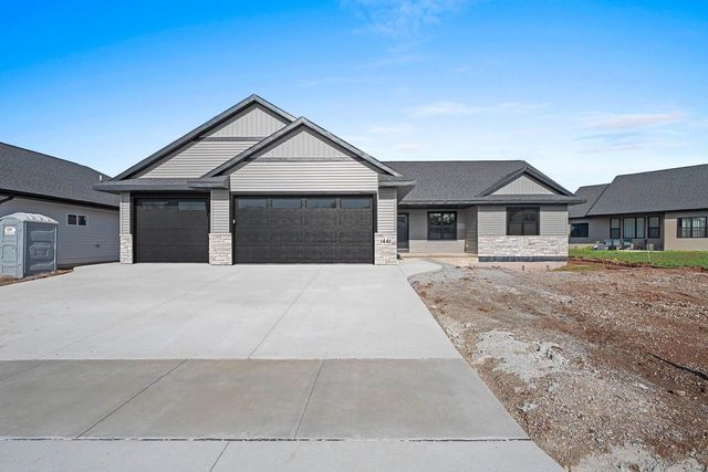 1441 CROSSROADS DRIVE, De Pere, WI 54115
