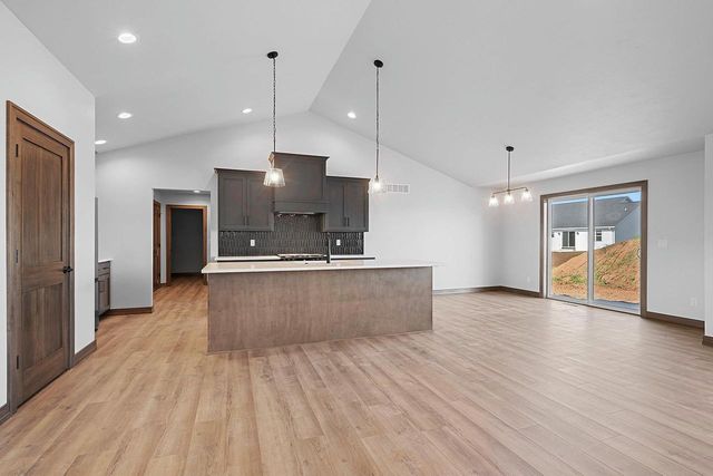 1441 CROSSROADS DRIVE, De Pere, WI 54115