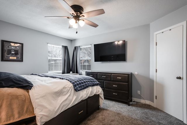 5340 S Stoneborough Ct, Wichita, KS 67217