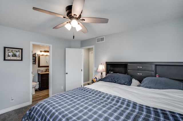 5340 S Stoneborough Ct, Wichita, KS 67217