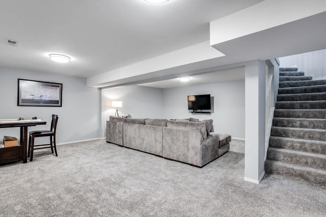 5340 S Stoneborough Ct, Wichita, KS 67217