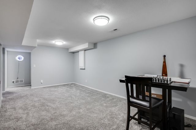 5340 S Stoneborough Ct, Wichita, KS 67217