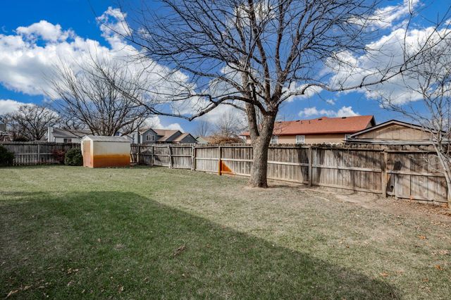 5340 S Stoneborough Ct, Wichita, KS 67217