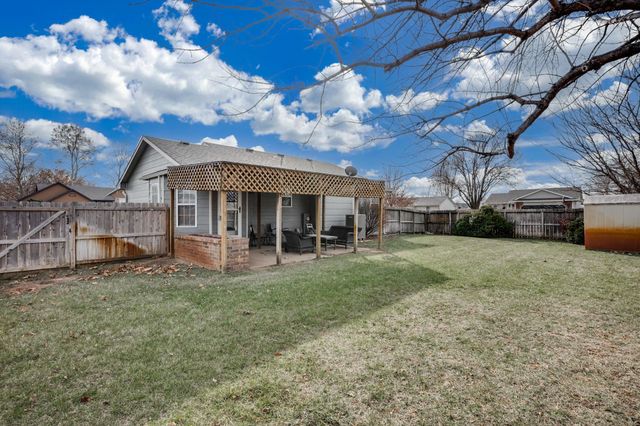 5340 S Stoneborough Ct, Wichita, KS 67217