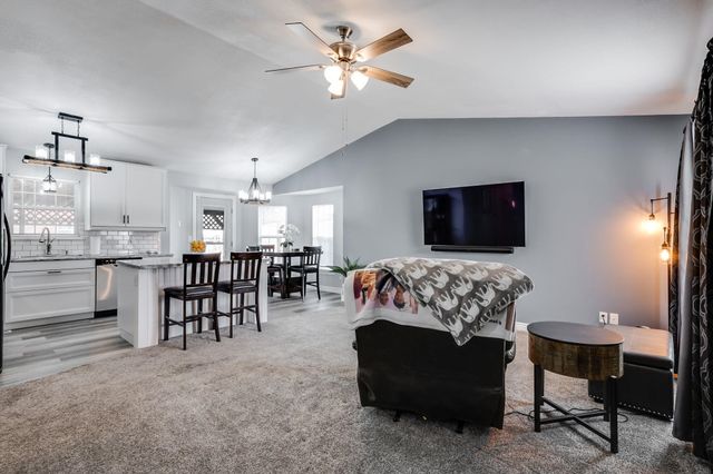 5340 S Stoneborough Ct, Wichita, KS 67217