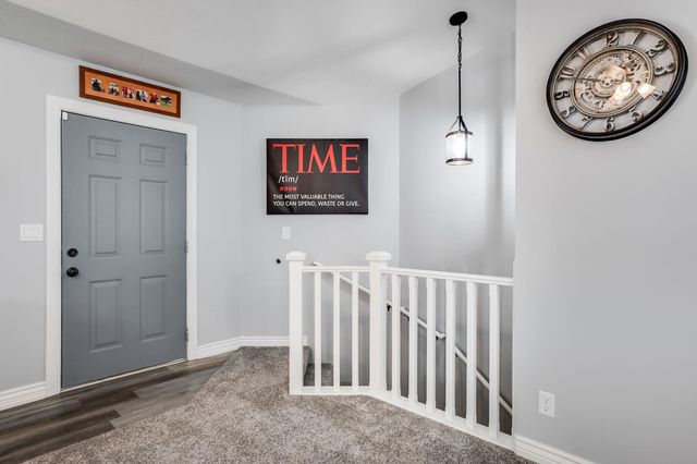 5340 S Stoneborough Ct, Wichita, KS 67217