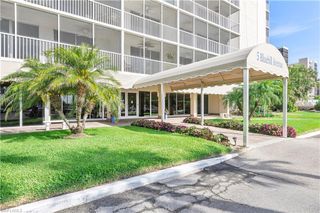 5 Bluebill AVE # 410, Naples, FL 34108
