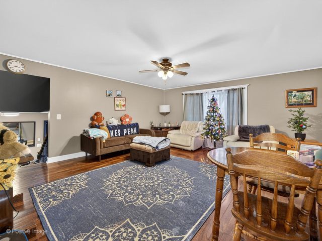 2419 59th Street, Woodridge, IL 60517