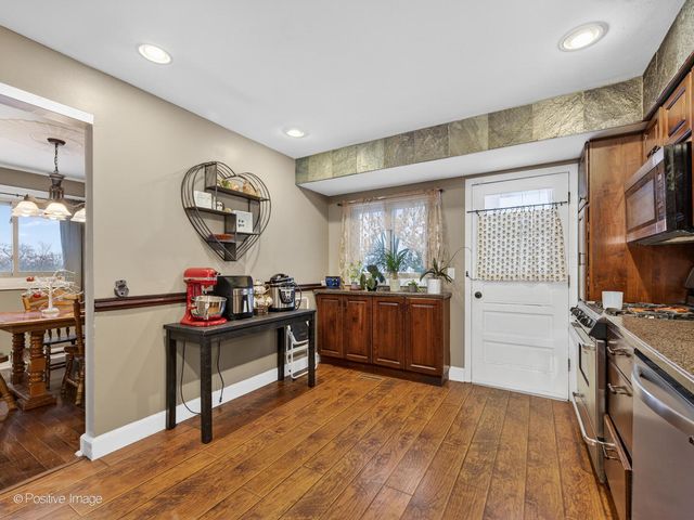 2419 59th Street, Woodridge, IL 60517