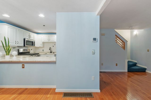 175 Littleton Road B4, Chelmsford, MA 01824