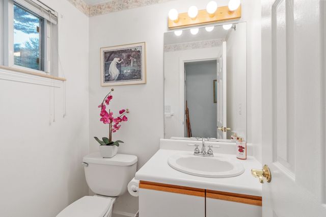 175 Littleton Road B4, Chelmsford, MA 01824