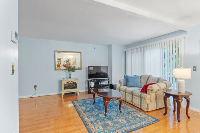 175 Littleton Road B4, Chelmsford, MA 01824