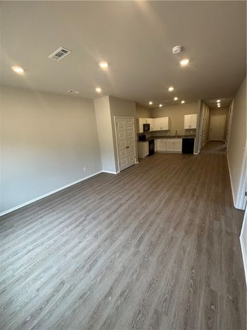 6610 NW Kathleen Street, Bentonville, AR 72713