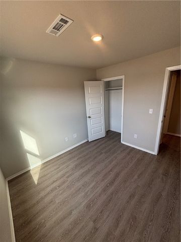 6610 NW Kathleen Street, Bentonville, AR 72713