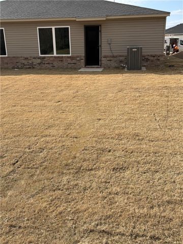 6610 NW Kathleen Street, Bentonville, AR 72713